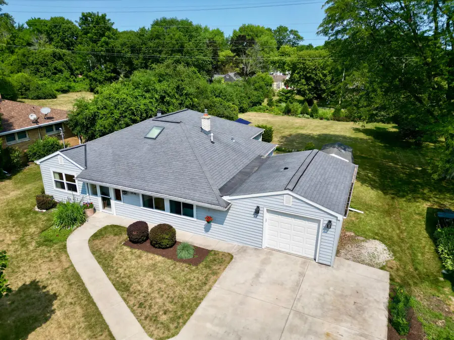 1930 N 121st St, Wauwatosa, WI 53226 - #2