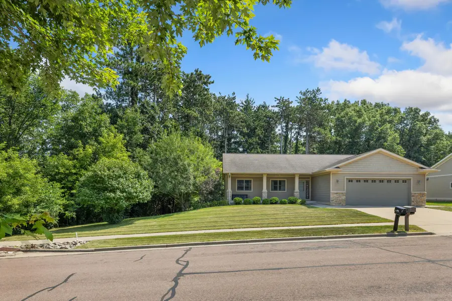 4086 Pineview St, Onalaska, WI 54650 - #3