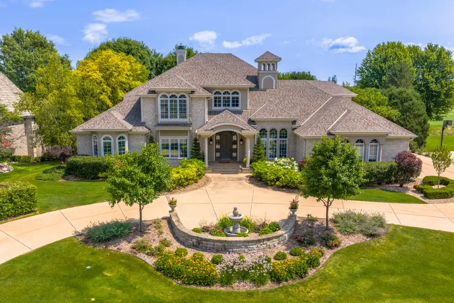 800 N Ponderosa Dr, Hartland, WI 53029 - #2