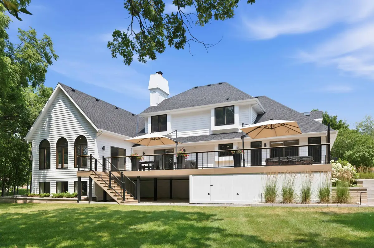 W307N2873 Fieldwood Dr, Delafield, WI 53072 - #1