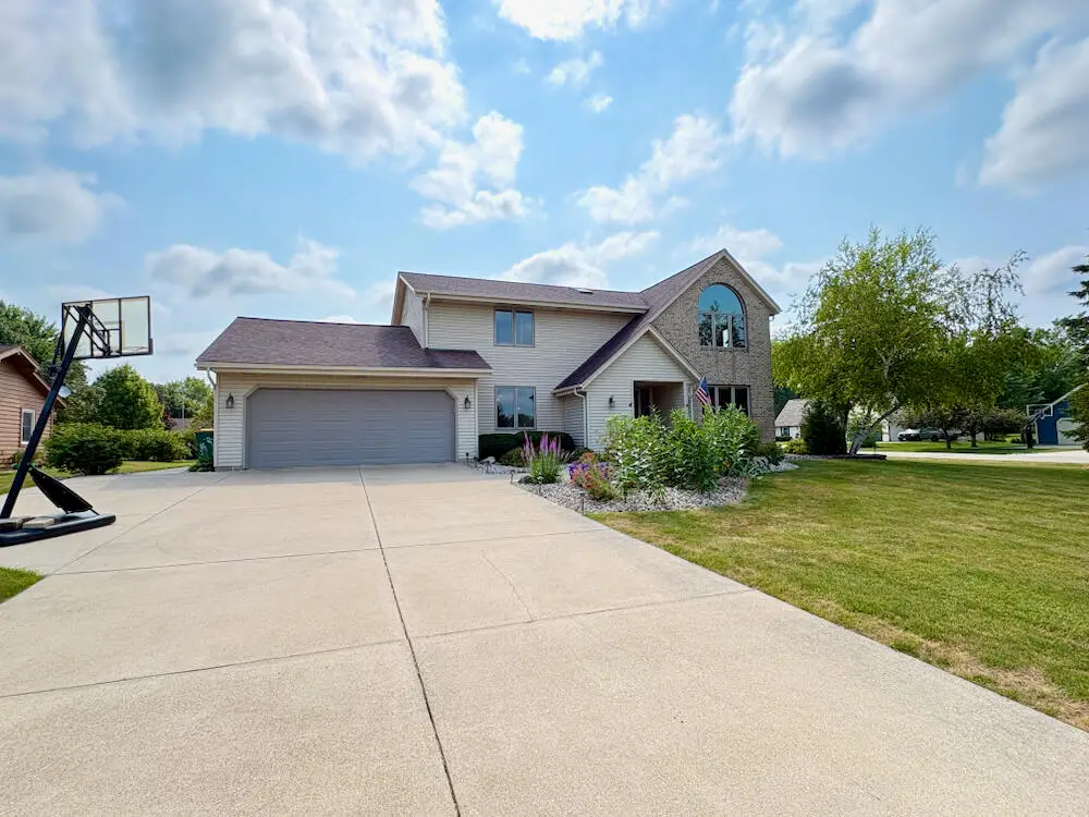 1253 Linden Ln, Dover, WI 53139 - #1