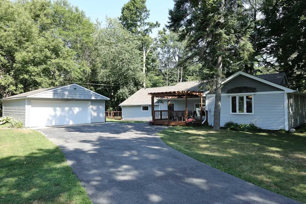 4908 Anker Rd, Caledonia, WI 53405 - #1