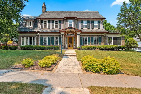 822 Hawthorne Ter, Manitowoc, WI 54220