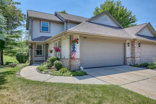 14025 W Lenox Dr, New Berlin, WI 53151