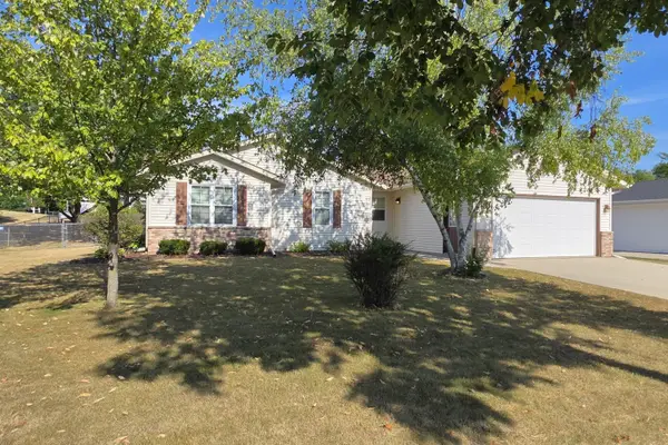 280 Crestview Ln, Lake Mills, WI 53551