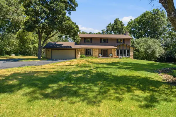 W286S4660 Woods Rd, Genesee, WI 53189