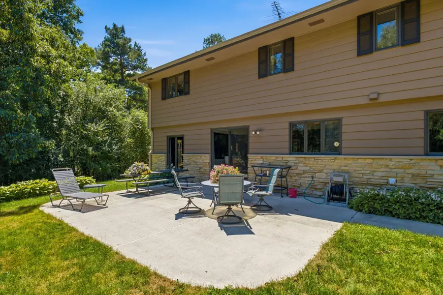 W286S4660 Woods Rd, Genesee, WI 53189 - #2