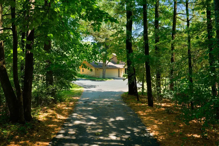 W286S4660 Woods Rd, Genesee, WI 53189 - #3