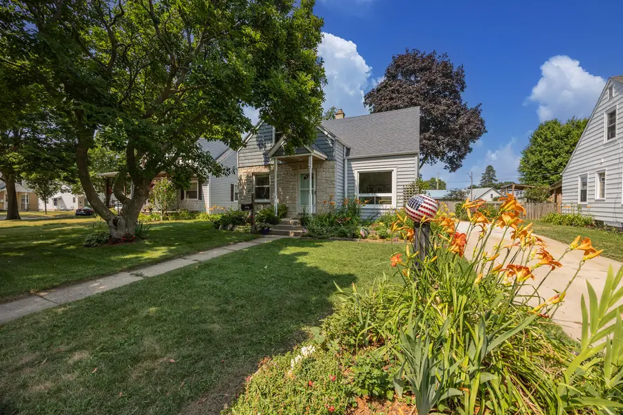 1508 E Tripoli Ave, Milwaukee, WI 53207 - #3