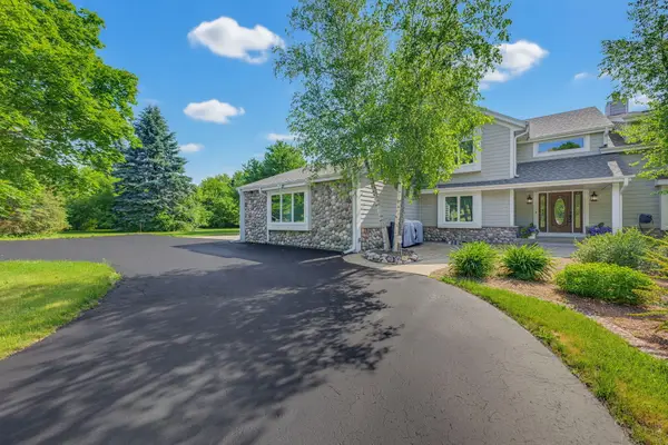 W220N11412 Amy Belle Rd, Germantown, WI 53022