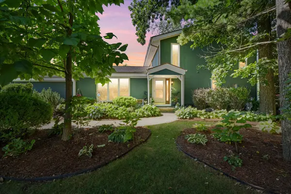 1721 September Dr, Caledonia, WI 53402