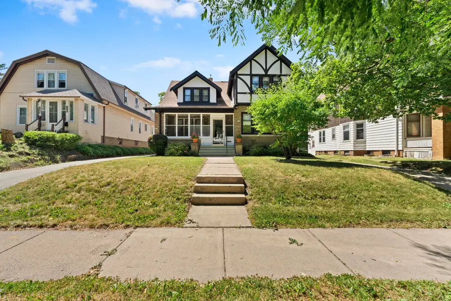 539 N 64th St, Wauwatosa, WI 53213 - #3