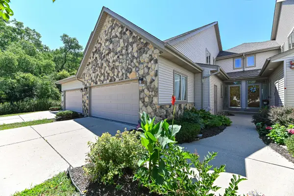 14653 W Wilbur Dr, New Berlin, WI 53151