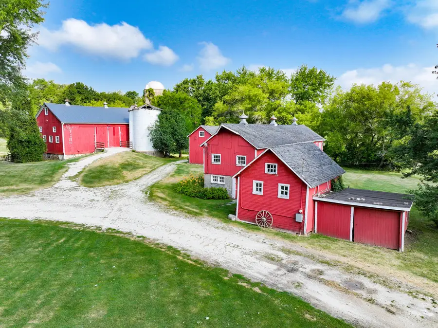 5264 Warren Rd, Lyons, WI 53105 - #2