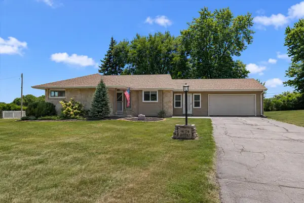 W174N9787 Wendy Ln, Germantown, WI 53022