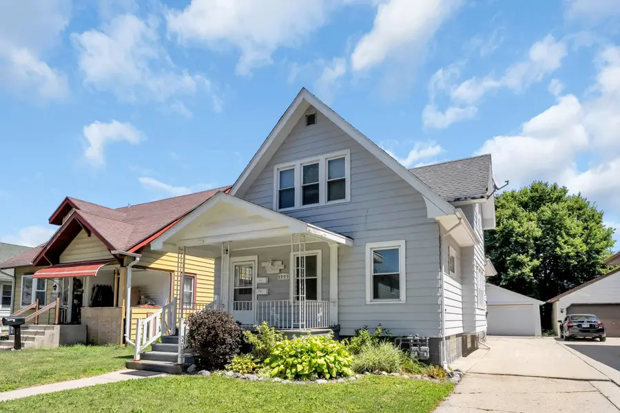 5909 33rd Ave, Kenosha, WI 53144 - #2