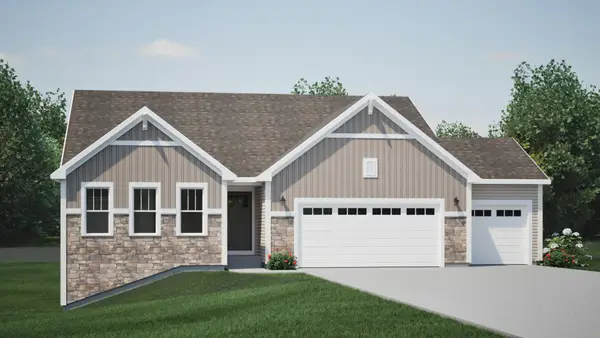 1720 Cardinal Ct, Mukwonago, WI 53149