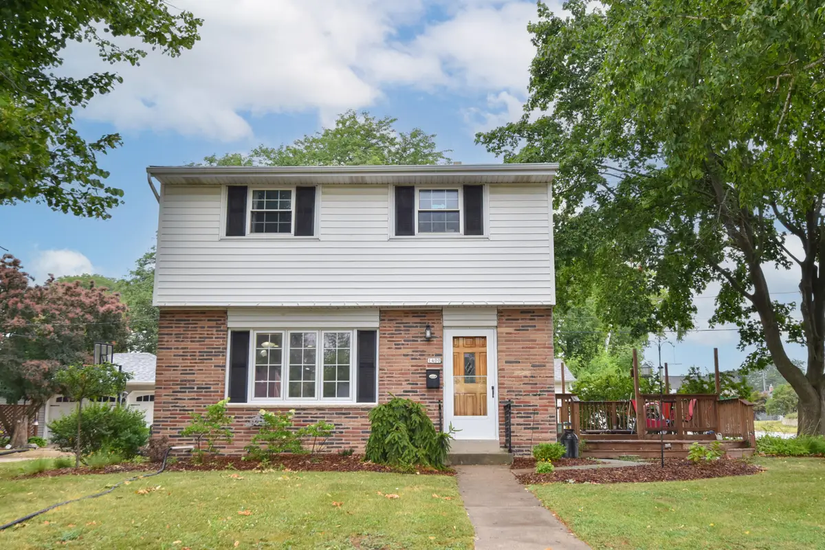 1400 Manitowoc Ave, South Milwaukee, WI 53172 - #1