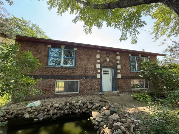 2018 Port Washington Rd, Grafton, WI 53024