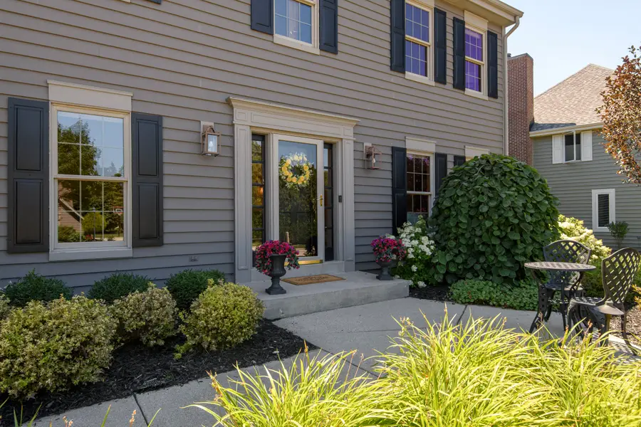 587 Cottonwood Ln, Grafton, WI 53024 - #3
