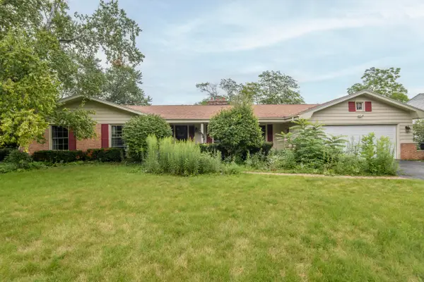 8934 N Lake Dr, Bayside, WI 53217