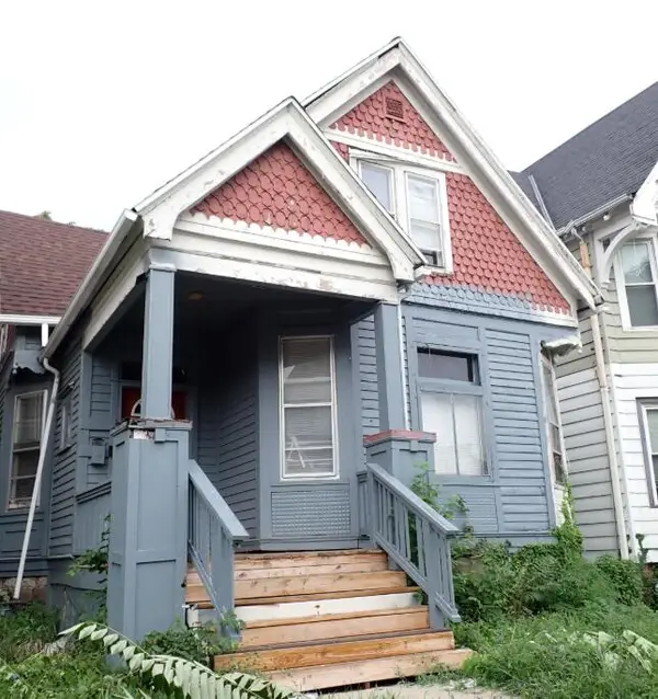 2247 N 41st St, Milwaukee, WI 53208