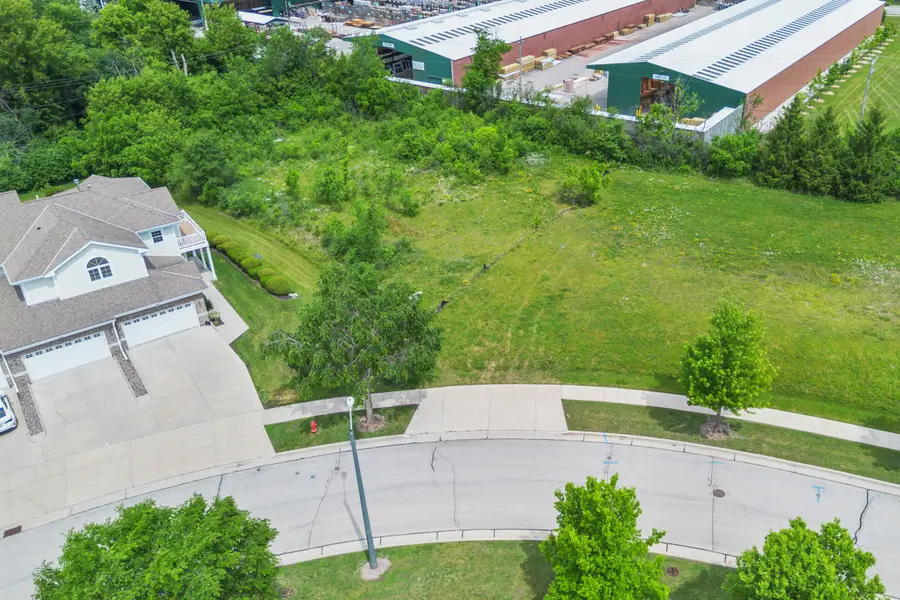 6741 S Prairiewood Ln, Franklin, WI 53132 - #3