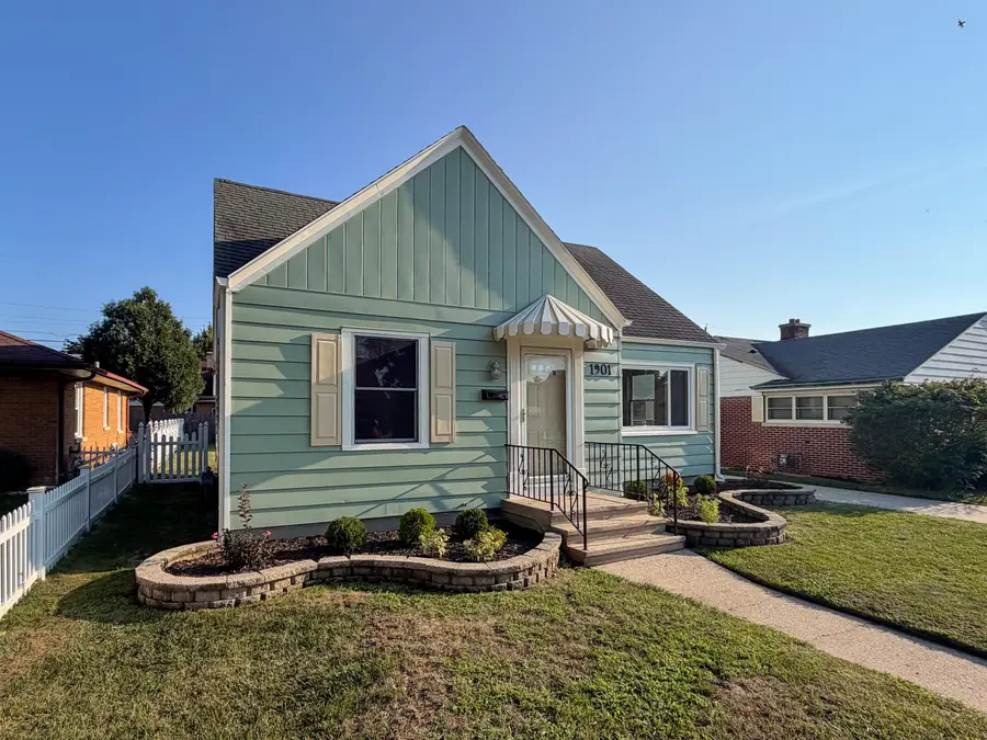1901 74th Pl, Kenosha, WI 53143 - #3