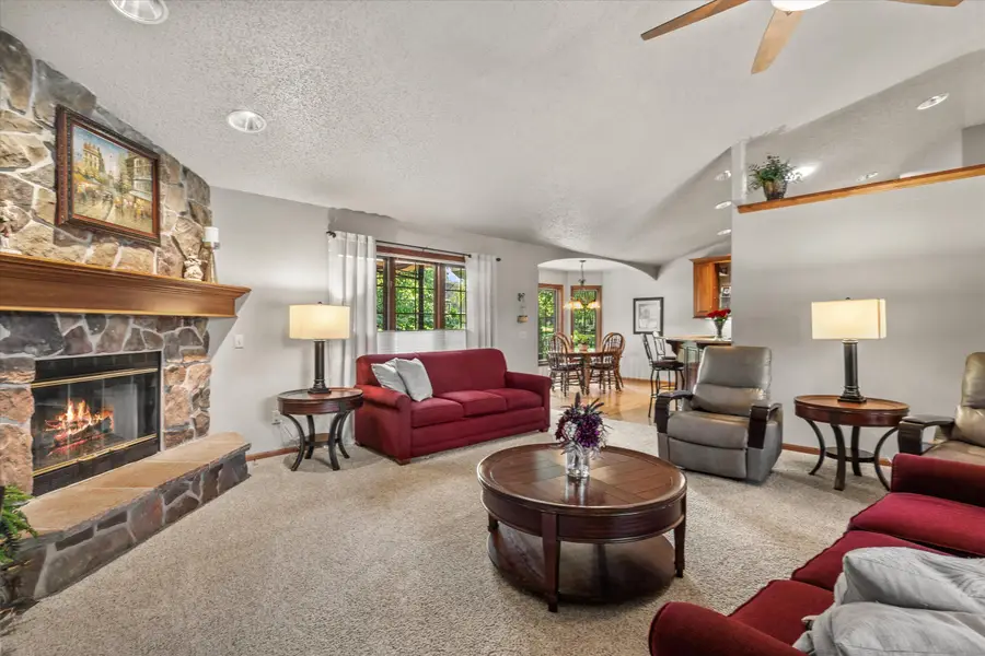 11221 W Drake Ln, Franklin, WI 53132 - #3