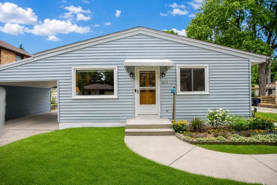 2419 S 81st St, West Allis, WI 53219 - #2