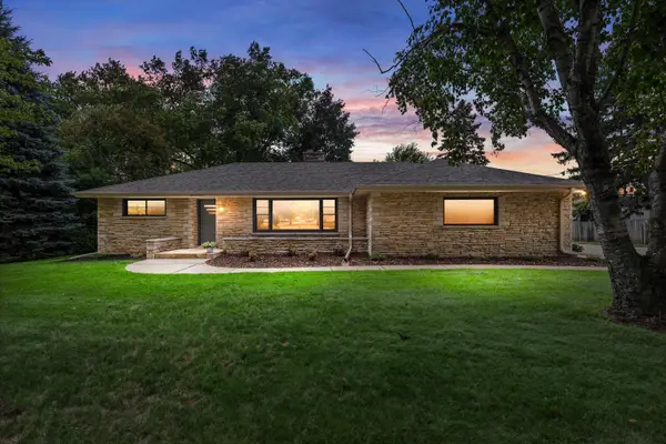 N61W23015 Silver Spring Dr, Sussex, WI 53089