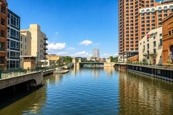 108 W Wells St, Milwaukee, WI 53203