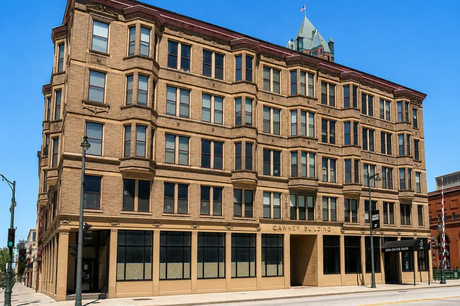 108 W Wells St, Milwaukee, WI 53203 - #2