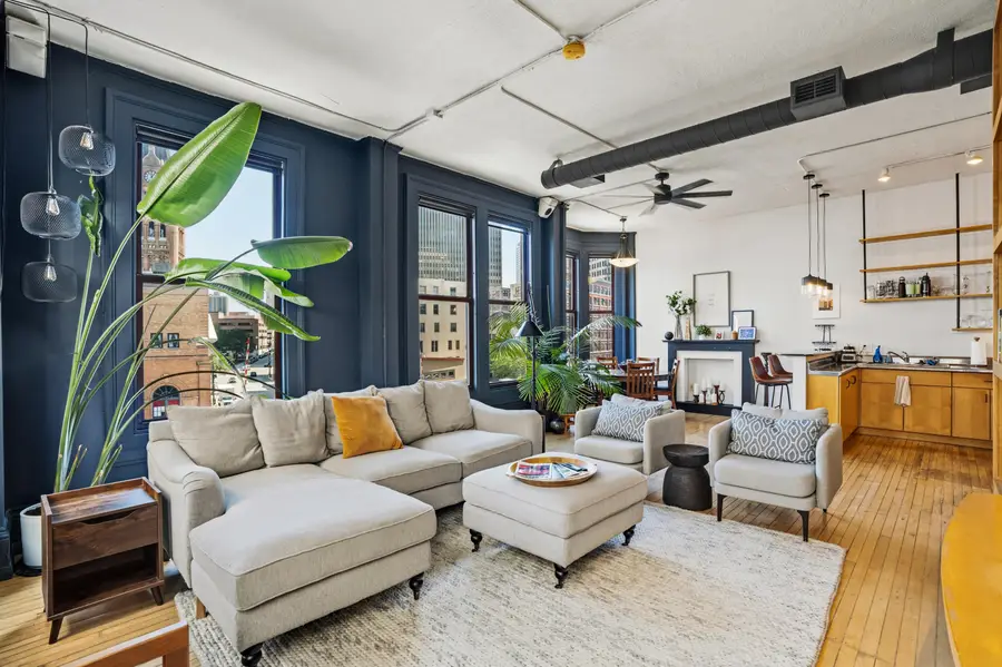 108 W Wells St, Milwaukee, WI 53203 - #3