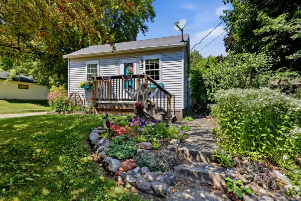 4316 Delta St, Manitowoc, WI 54220