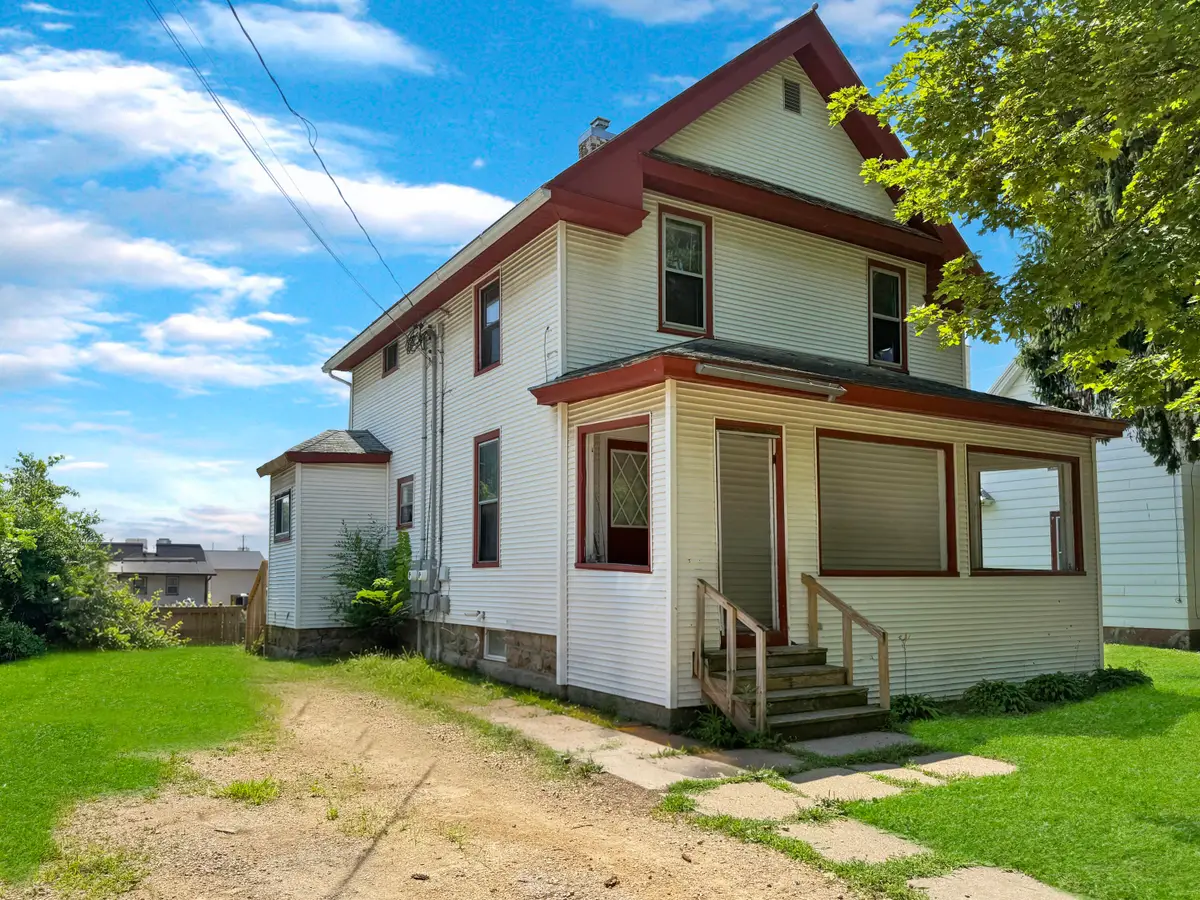 519 Hill St, Sparta, WI 54656 - #1