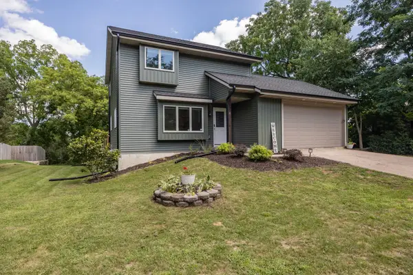 1586 Highland Ave, Richfield, WI 53033