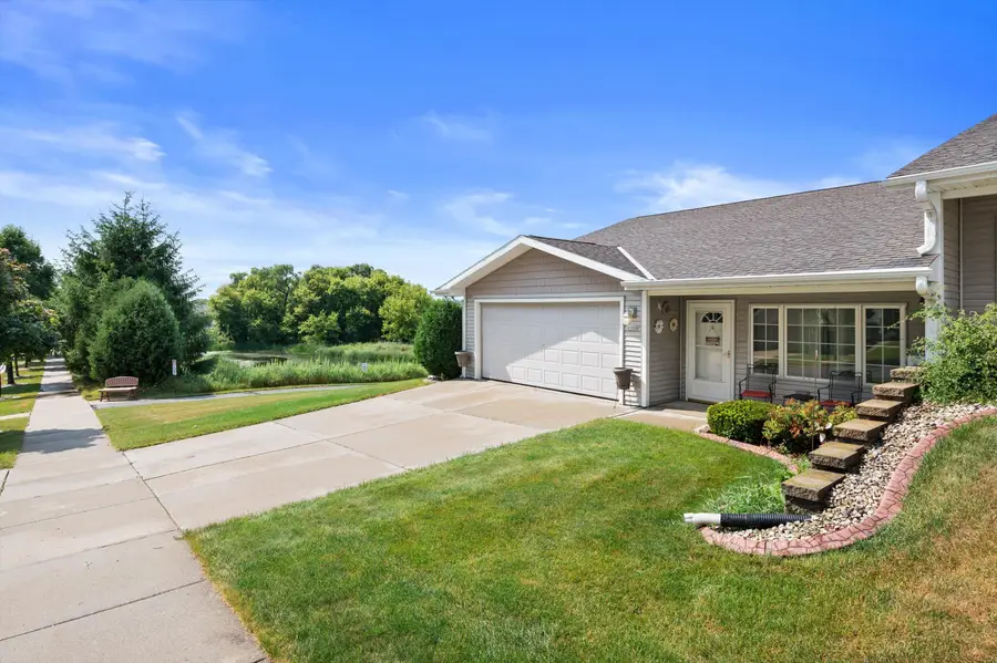 1220 Stillwater Ln, Hartford, WI 53027 - #3