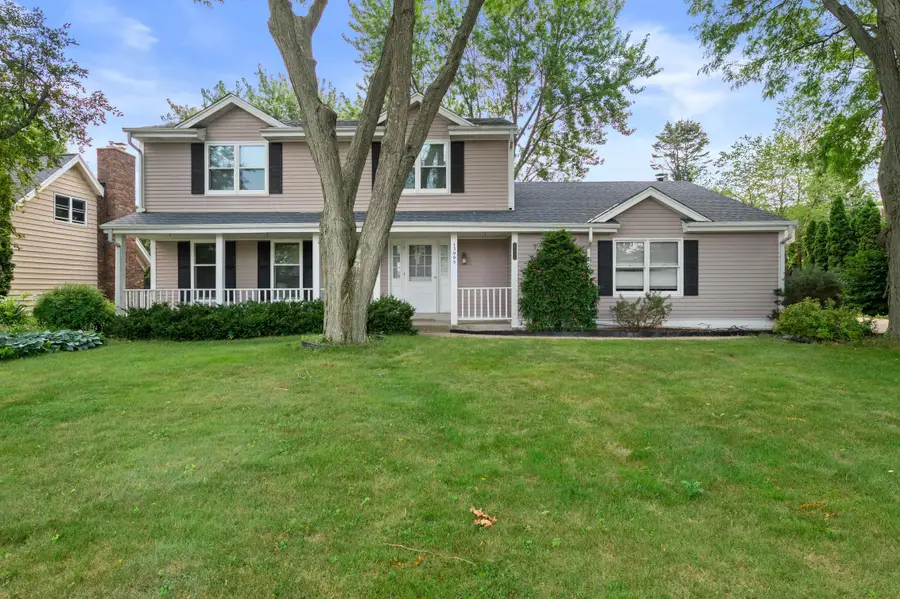 13005 W Scarborough Dr, New Berlin, WI 53151 - #2