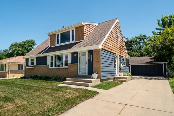 4946 N 108th St, Milwaukee, WI 53225