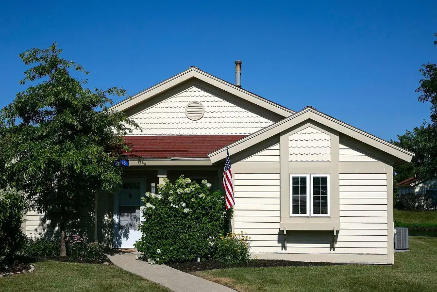 1773 Cottage Dr, Geneva, WI 53147 - #2