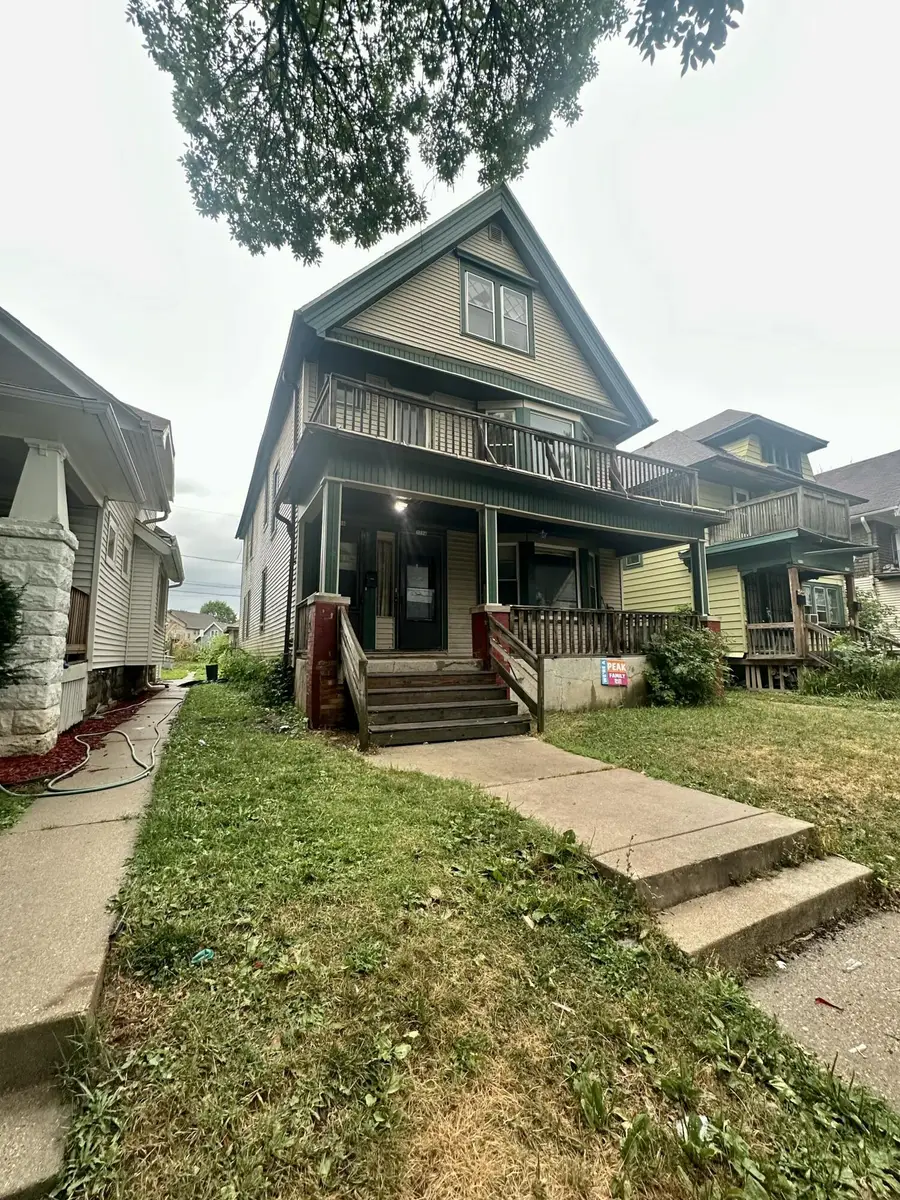 3754 W Roberts St, Milwaukee, WI 53208 - #2