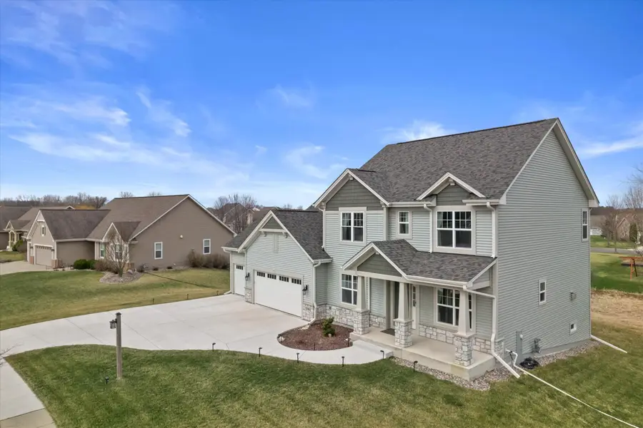 1316 Orchard View Ln, Mukwonago, WI 53149 - #2