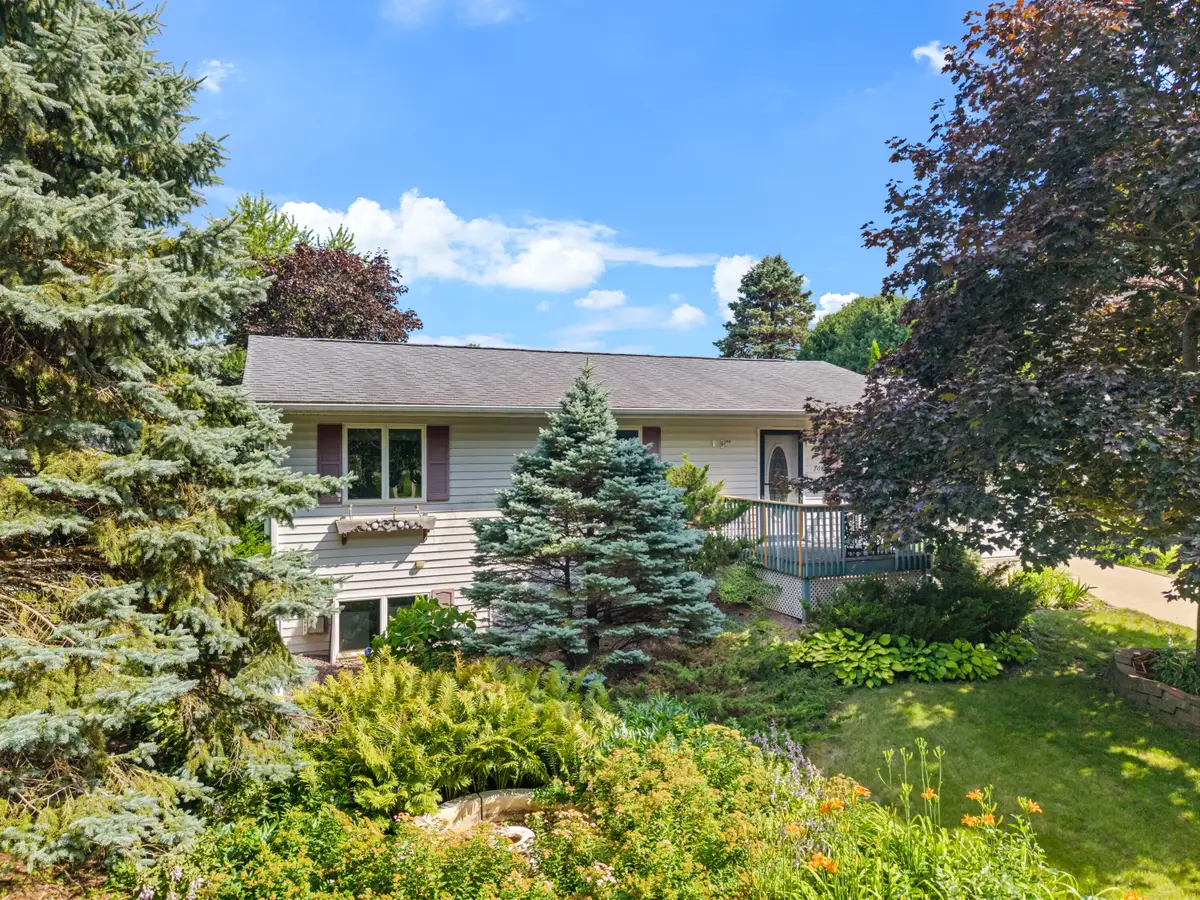 708 Sprague St N, Caledonia, MN 55921 - #1