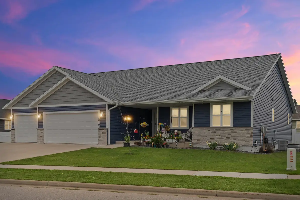 2019 Spakenburg Rd, Holmen, WI 54636 - #1