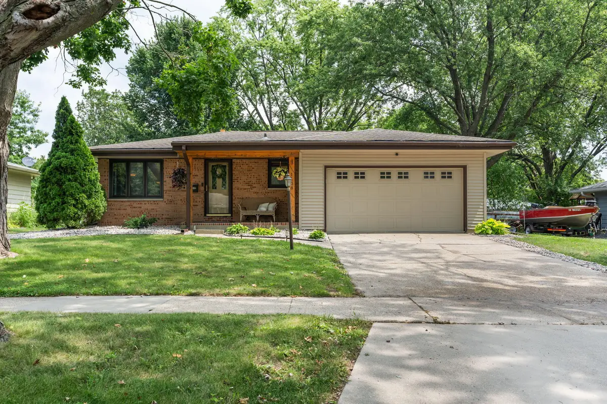 1108 Erie Dr, Janesville, WI 53545 - #1