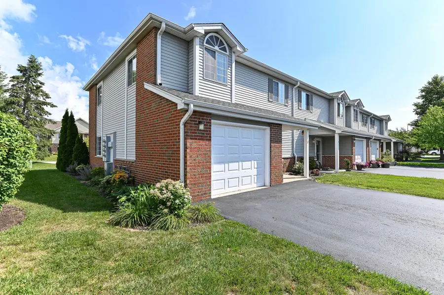 7122 Fieldview Dr, Mount Pleasant, WI 53406 - #2