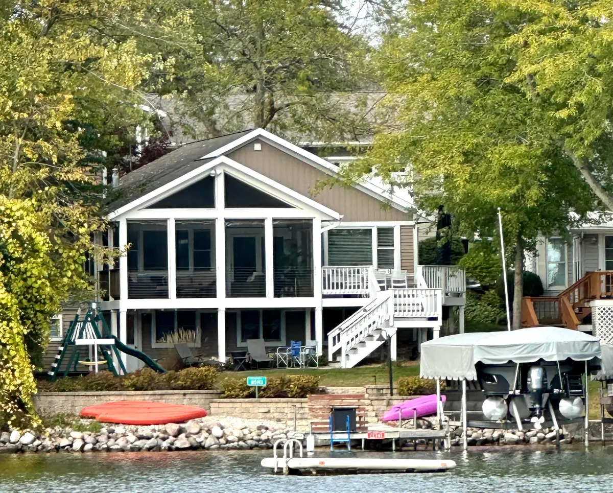 W5193 Sterlingworth Ct, Lauderdale Lakes, WI 53121 - #1