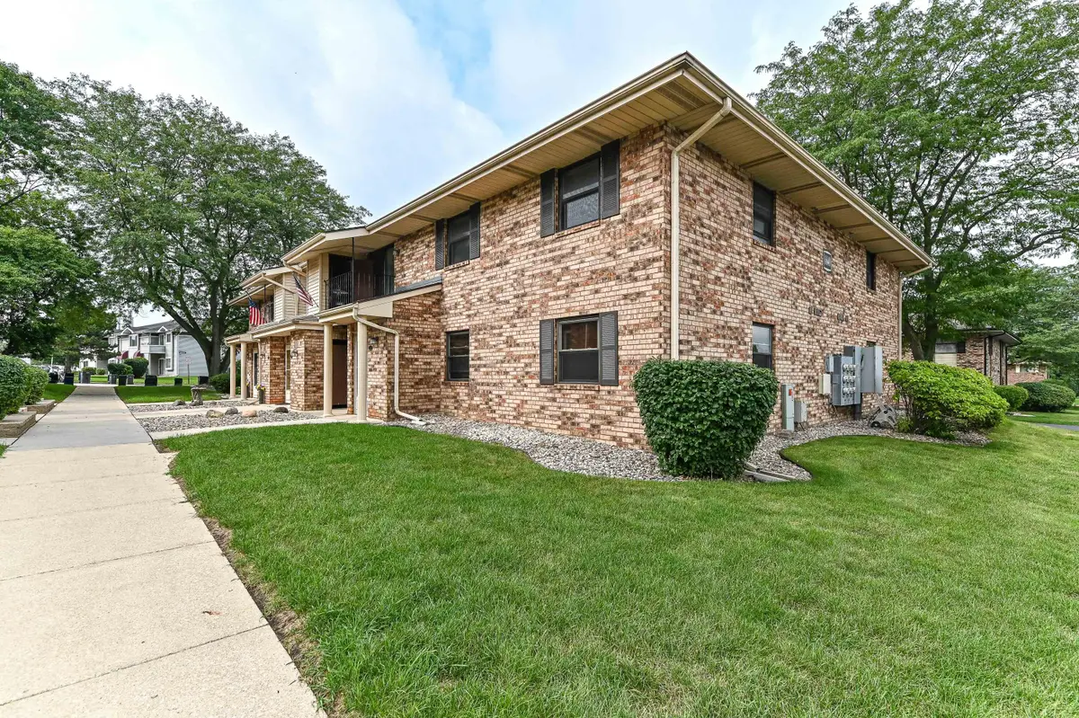 6640 Mariner Dr, Mount Pleasant, WI 53406 - #1
