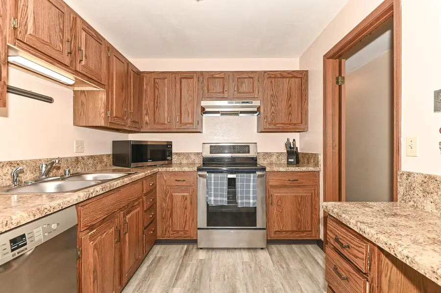 6640 Mariner Dr, Mount Pleasant, WI 53406 - #3